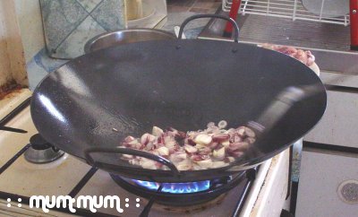 Step 1 : Fry onions