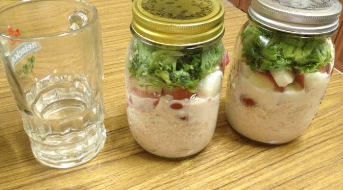 Mason Jar Lunches : Tuna, Fruits and Vegetables